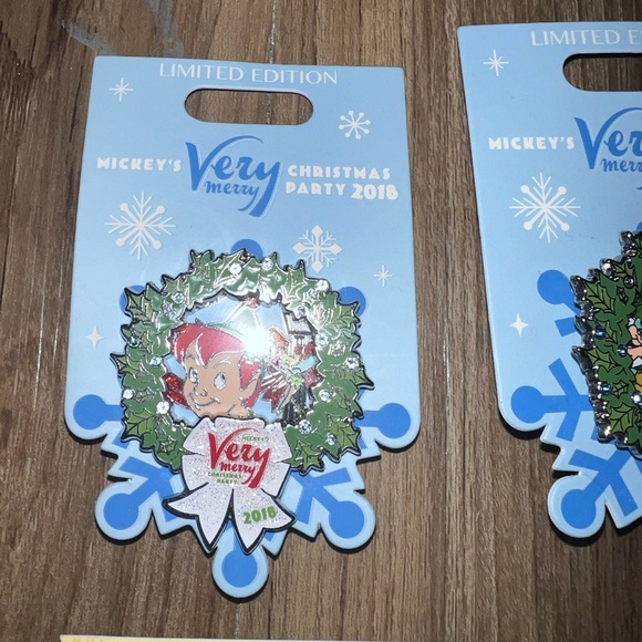Disney Limited Edition Pin Set - Picture 11 of 14